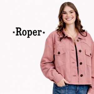 Roper NWOT. Roomy Cropped Dusty Rose distressed Fleece Nashville Jacket.
Sz. L.